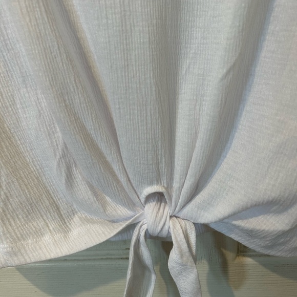 NWT ELLE White Soft Knit Top Mid Length Sleeves and Tie at Bottom of Hem - Picture 4 of 10